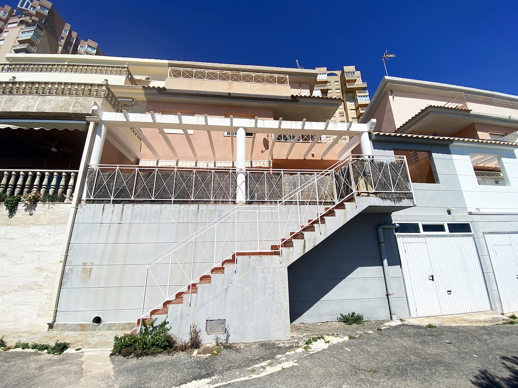 Sold - 4 Bedroom 4 Bathroom Townhouse in Orihuela Costa - Campoamor - Alicante Sold - 4 Bedroom 4 Bathroom Townhouse in Orihuela Costa - Campoamor - Alicante