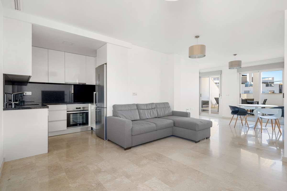 Resale - 3 Bedroom 2 Bathroom Apartment in Villamartín - - Alicante Resale - 3 Bedroom 2 Bathroom Apartment in Villamartín - - Alicante