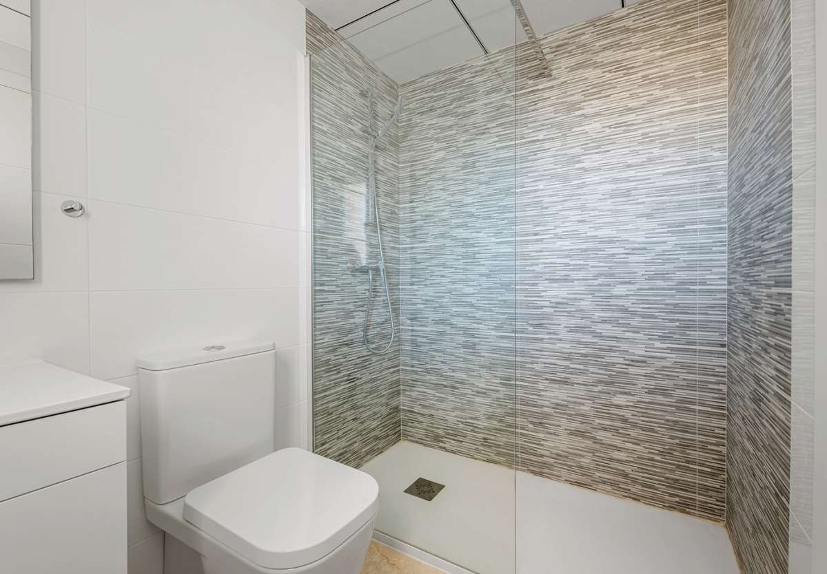 Resale - 3 Bedroom 2 Bathroom Apartment in Villamartín - - Alicante Resale - 3 Bedroom 2 Bathroom Apartment in Villamartín - - Alicante
