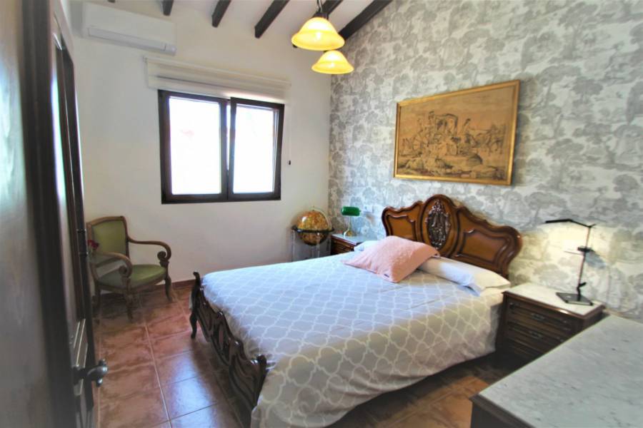 Resale - 9 Bedroom 8 Bathroom Villa in Cabo Roig - - Alicante Resale - 9 Bedroom 8 Bathroom Villa in Cabo Roig - - Alicante