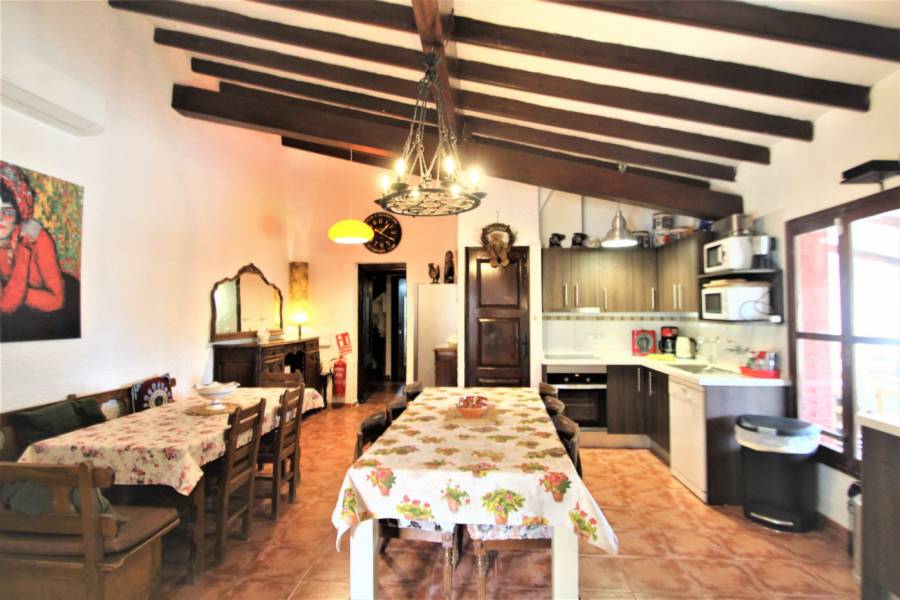 Resale - 9 Bedroom 8 Bathroom Villa in Cabo Roig - - Alicante Resale - 9 Bedroom 8 Bathroom Villa in Cabo Roig - - Alicante