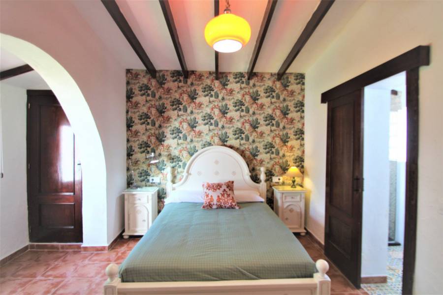Resale - 9 Bedroom 8 Bathroom Villa in Cabo Roig - - Alicante Resale - 9 Bedroom 8 Bathroom Villa in Cabo Roig - - Alicante