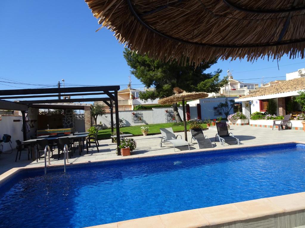 Resale - 9 Bedroom 8 Bathroom Villa in Cabo Roig - - Alicante Resale - 9 Bedroom 8 Bathroom Villa in Cabo Roig - - Alicante