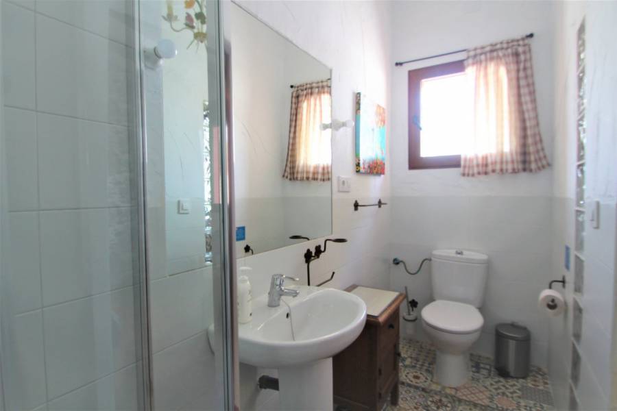 Resale - 9 Bedroom 8 Bathroom Villa in Cabo Roig - - Alicante Resale - 9 Bedroom 8 Bathroom Villa in Cabo Roig - - Alicante