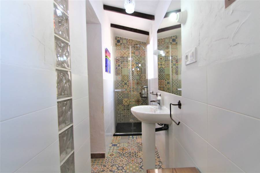 Resale - 9 Bedroom 8 Bathroom Villa in Cabo Roig - - Alicante Resale - 9 Bedroom 8 Bathroom Villa in Cabo Roig - - Alicante