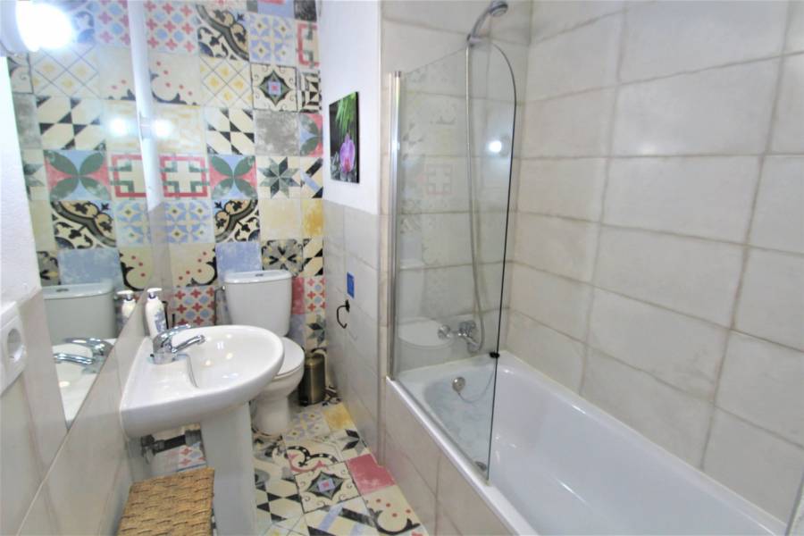 Resale - 9 Bedroom 8 Bathroom Villa in Cabo Roig - - Alicante Resale - 9 Bedroom 8 Bathroom Villa in Cabo Roig - - Alicante