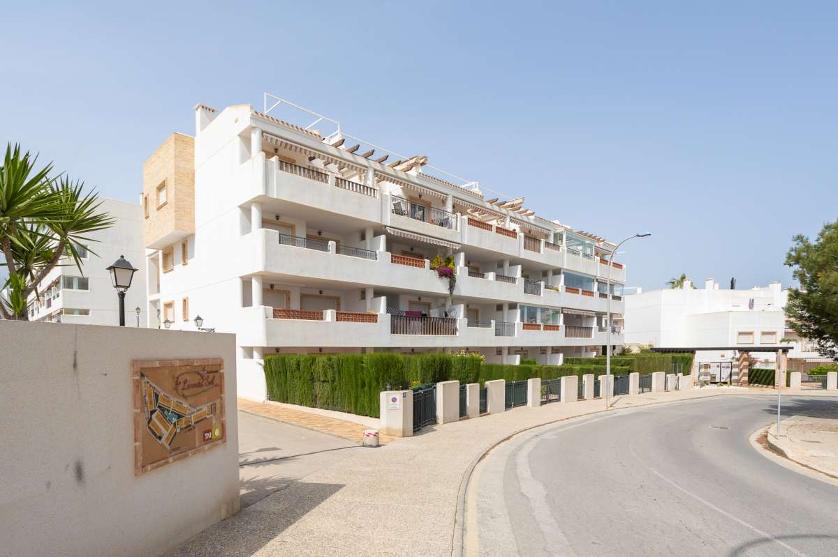 Resale - 2 Bedroom 1 Bathroom Apartment in Villamartín - - Alicante Resale - 2 Bedroom 1 Bathroom Apartment in Villamartín - - Alicante
