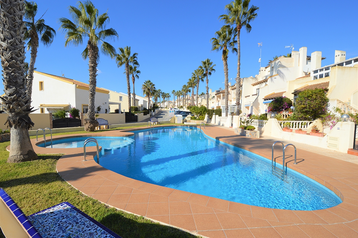 2 Bedroom 2 Bathroom Townhouse in Orihuela Costa