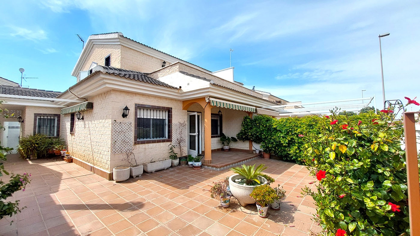 3 Bedroom 3 Bathroom Villa in Pilar de la Horadada