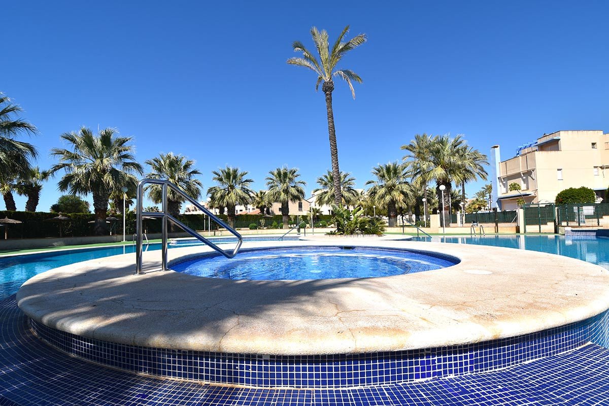 4 Bedroom 3 Bathroom Flat / Apartment in Orihuela Costa