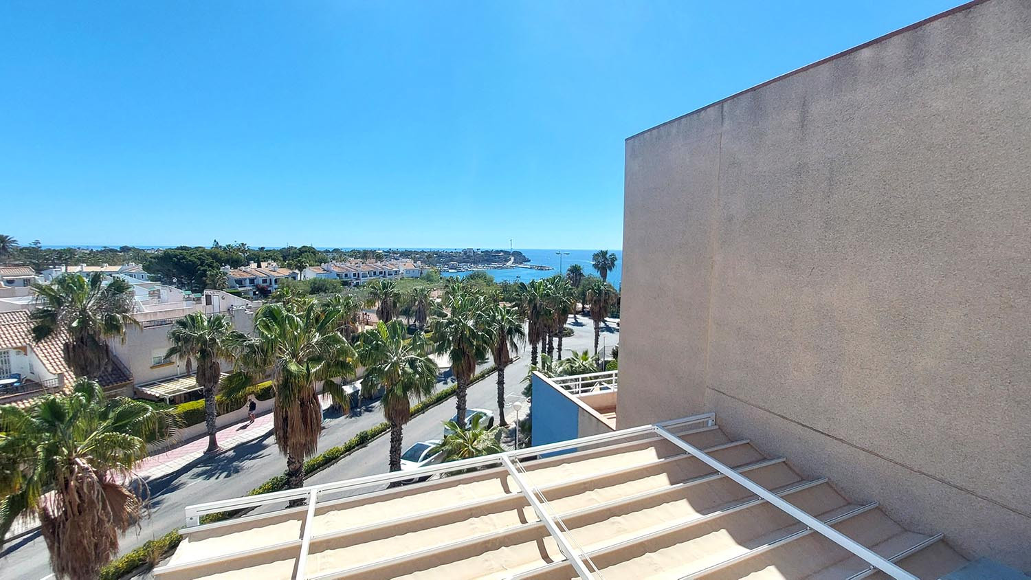 Resale - 4 Bedroom 3 Bathroom Flat / Apartment in Orihuela Costa - Cabo Roig - Alicante Resale - 4 Bedroom 3 Bathroom Flat / Apartment in Orihuela Costa - Cabo Roig - Alicante