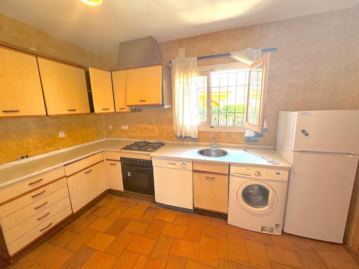 Resale - 3 Bedroom 3 Bathroom Villa in Orihuela Costa - La Zenia - Alicante Resale - 3 Bedroom 3 Bathroom Villa in Orihuela Costa - La Zenia - Alicante