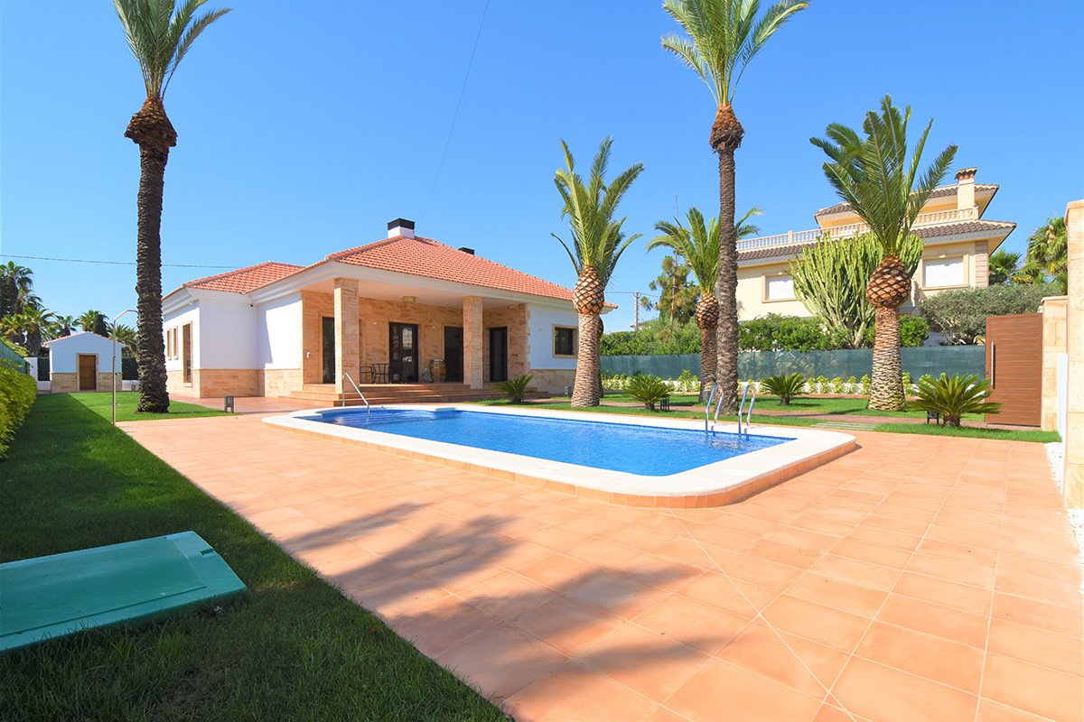 4 Bedroom 5 Bathroom Villa in Orihuela Costa
