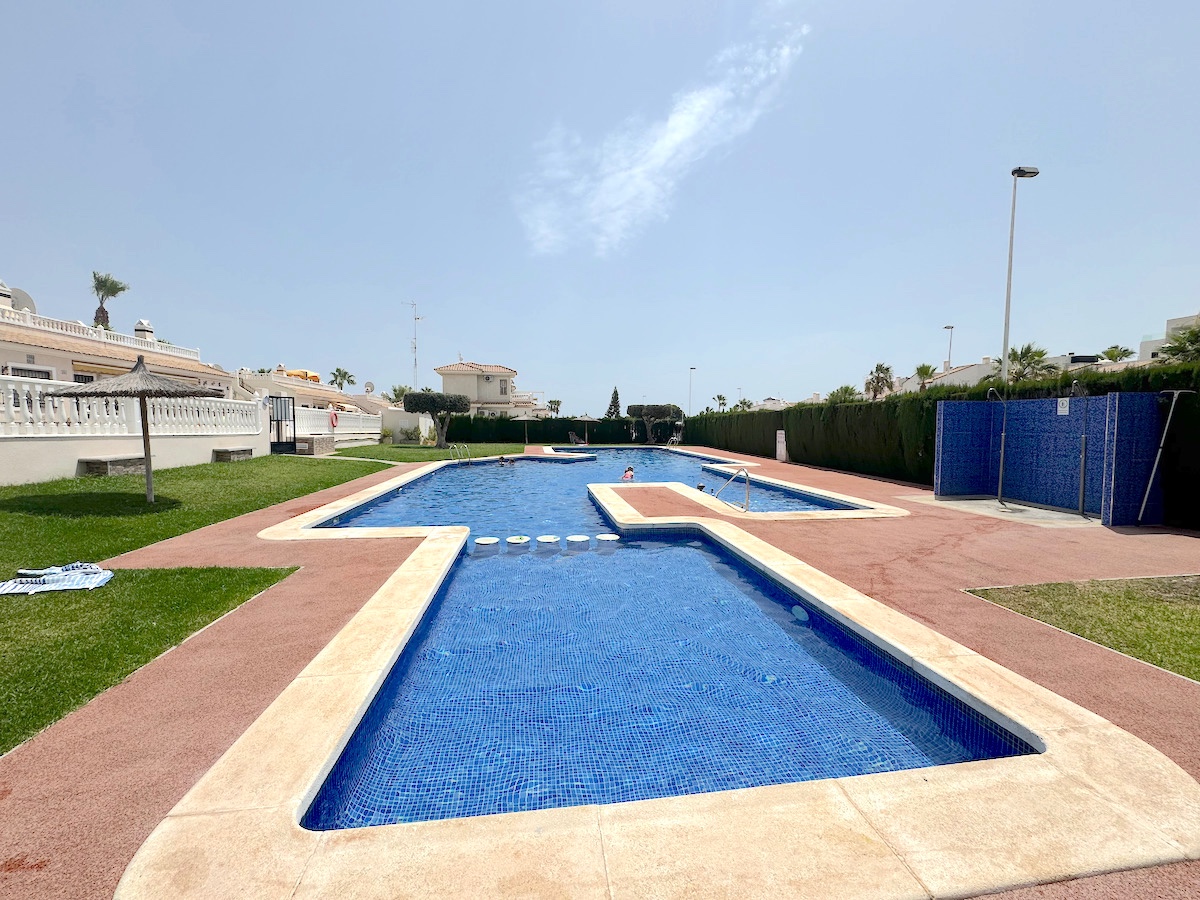 Sold - 4 Bedroom 3 Bathroom Villa in Orihuela Costa - Villamartin - Alicante Sold - 4 Bedroom 3 Bathroom Villa in Orihuela Costa - Villamartin - Alicante