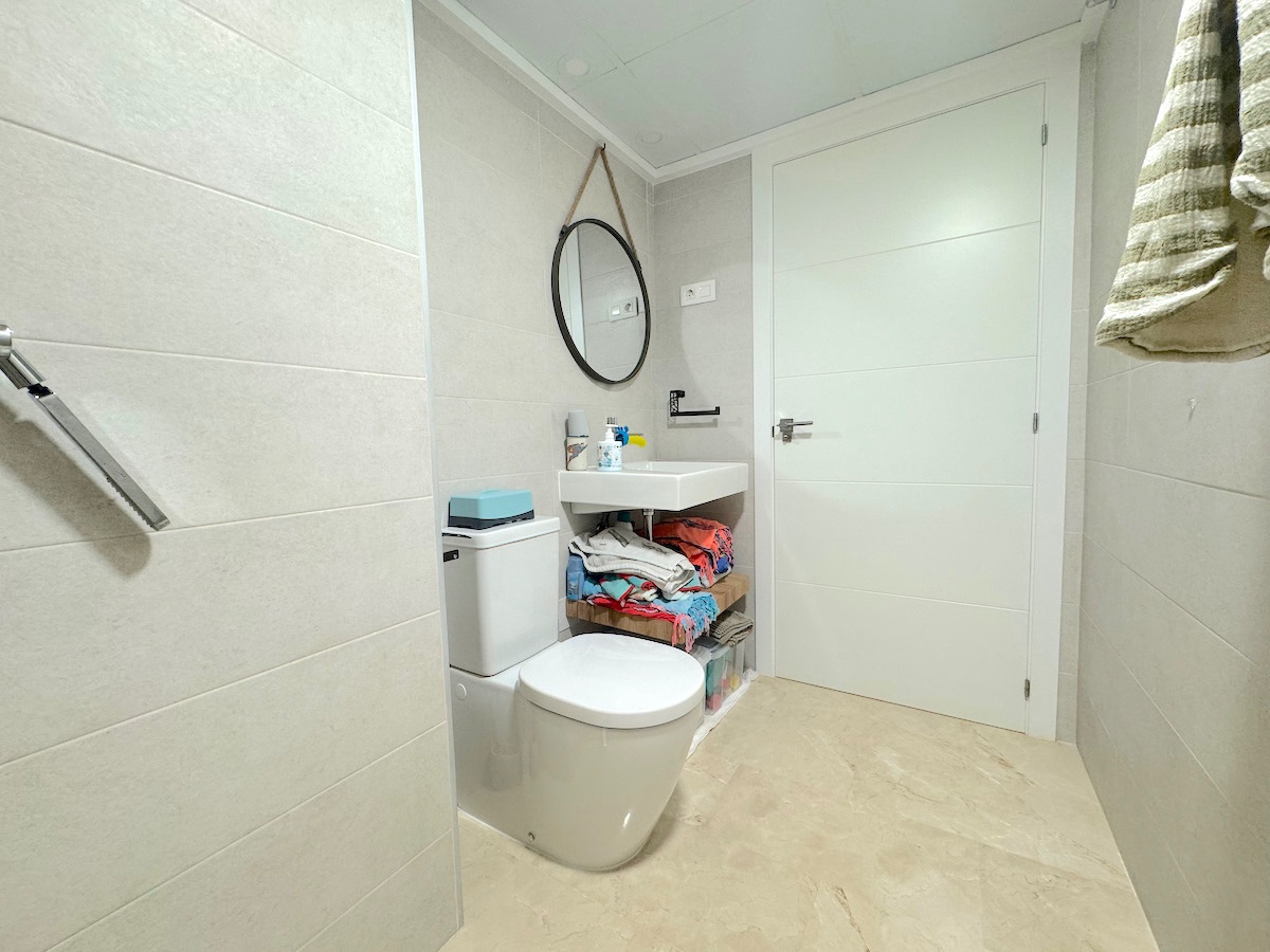 Resale - 2 Bedroom 2 Bathroom Flat / Apartment in Orihuela Costa - Punta Prima - Alicante Resale - 2 Bedroom 2 Bathroom Flat / Apartment in Orihuela Costa - Punta Prima - Alicante