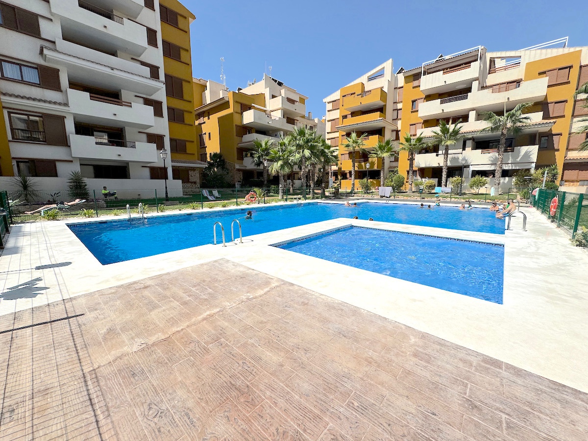Resale - 2 Bedroom 2 Bathroom Flat / Apartment in Orihuela Costa - Punta Prima - Alicante Resale - 2 Bedroom 2 Bathroom Flat / Apartment in Orihuela Costa - Punta Prima - Alicante
