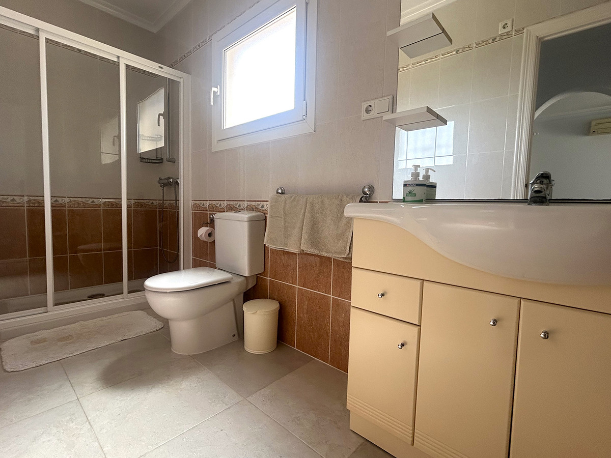 Resale - 3 Bedroom 3 Bathroom Villa in Orihuela Costa - Cabo Roig - Alicante Resale - 3 Bedroom 3 Bathroom Villa in Orihuela Costa - Cabo Roig - Alicante