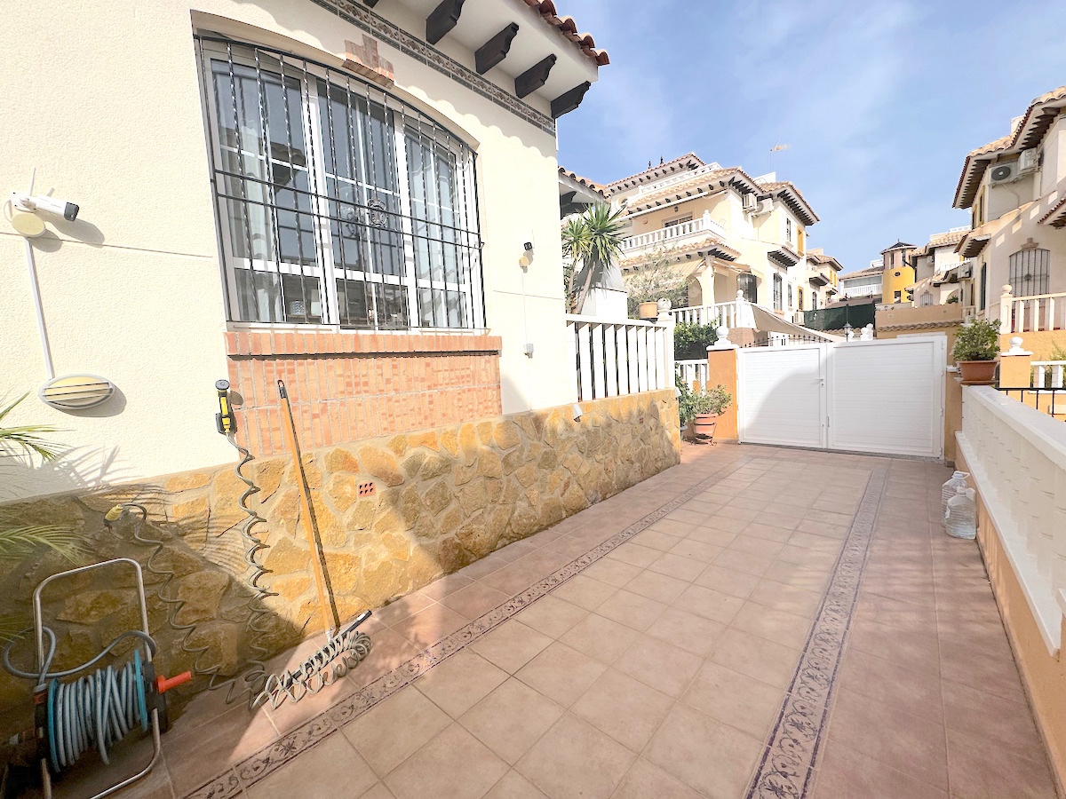 Sold - 2 Bedroom 2 Bathroom Townhouse in Orihuela Costa - Lomas de Cabo Roig - Alicante Sold - 2 Bedroom 2 Bathroom Townhouse in Orihuela Costa - Lomas de Cabo Roig - Alicante