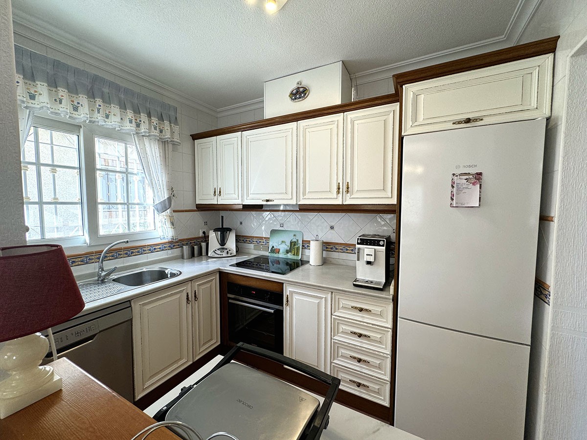 Resale - 3 Bedroom 2 Bathroom Villa in Orihuela Costa - Villamartin - Alicante Resale - 3 Bedroom 2 Bathroom Villa in Orihuela Costa - Villamartin - Alicante