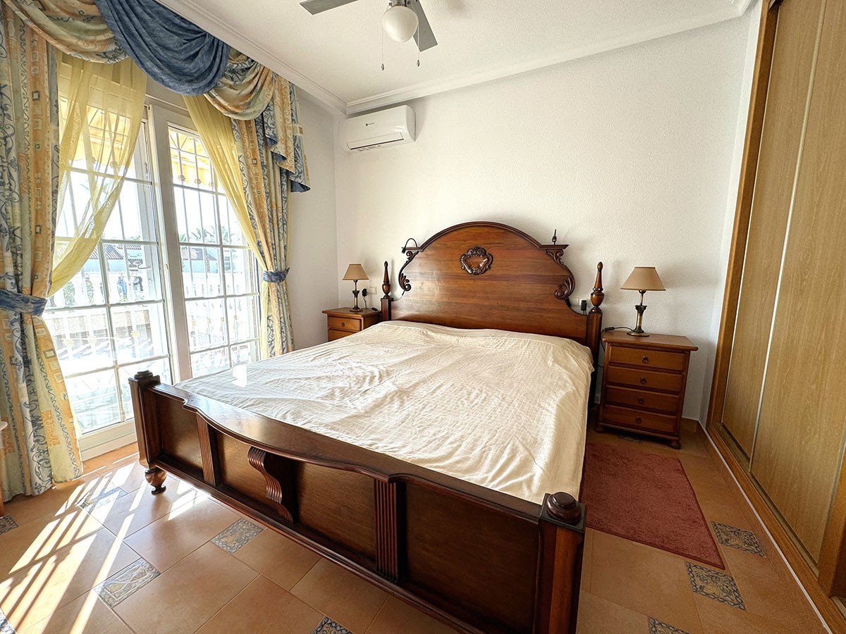 Resale - 3 Bedroom 2 Bathroom Villa in Orihuela Costa - Villamartin - Alicante Resale - 3 Bedroom 2 Bathroom Villa in Orihuela Costa - Villamartin - Alicante