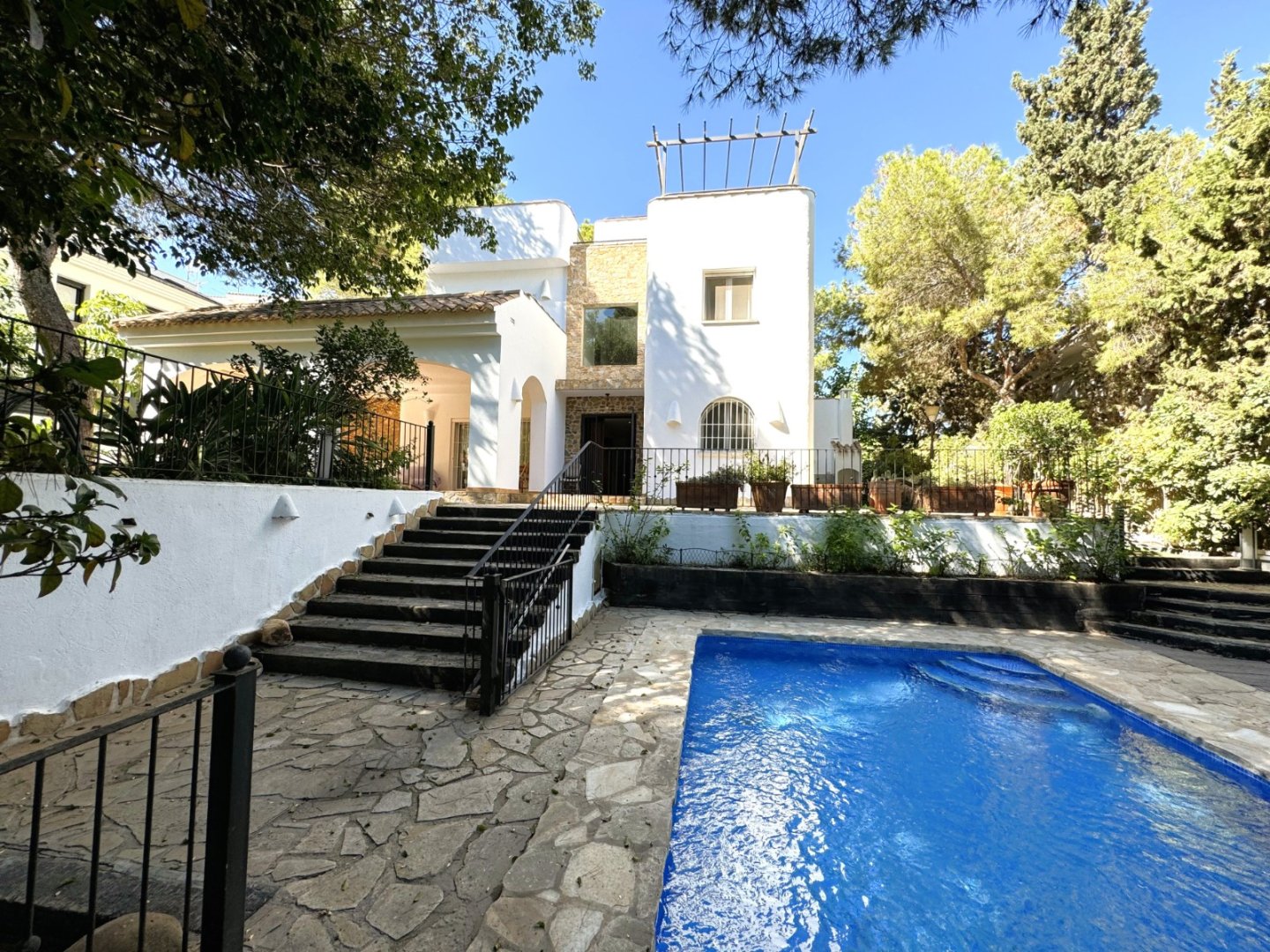 5 Bedroom 4 Bathroom Villa in Orihuela Costa