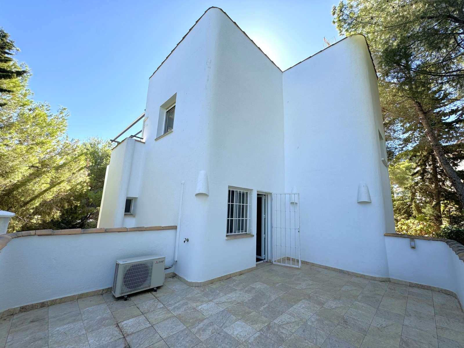Resale - 5 Bedroom 4 Bathroom Villa in Orihuela Costa - Campoamor - Alicante Resale - 5 Bedroom 4 Bathroom Villa in Orihuela Costa - Campoamor - Alicante