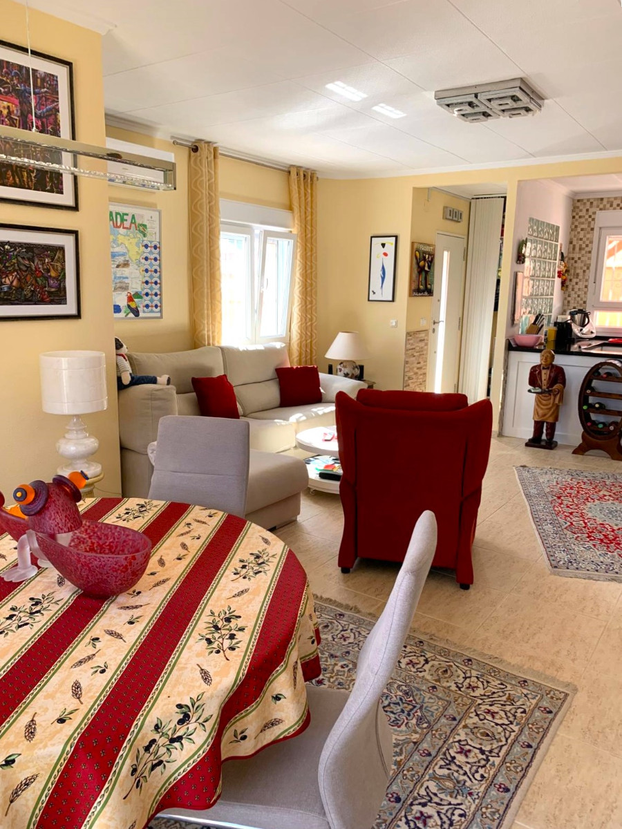 Resale - 3 Bedroom 2 Bathroom Villa in Orihuela Costa - Mil Palmeras - Alicante Resale - 3 Bedroom 2 Bathroom Villa in Orihuela Costa - Mil Palmeras - Alicante