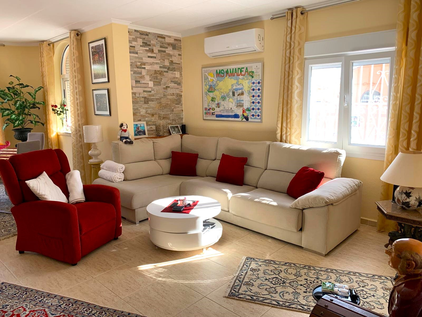Resale - 3 Bedroom 2 Bathroom Villa in Orihuela Costa - Mil Palmeras - Alicante Resale - 3 Bedroom 2 Bathroom Villa in Orihuela Costa - Mil Palmeras - Alicante