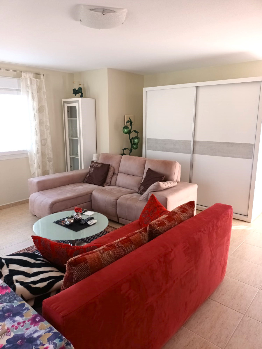 Resale - 3 Bedroom 2 Bathroom Villa in Orihuela Costa - Mil Palmeras - Alicante Resale - 3 Bedroom 2 Bathroom Villa in Orihuela Costa - Mil Palmeras - Alicante
