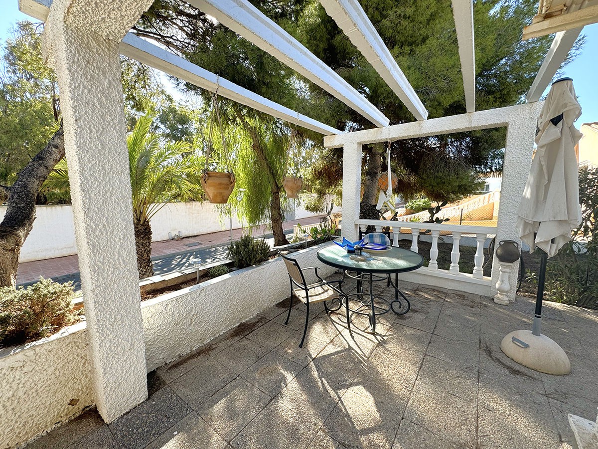 Resale - 3 Bedroom 2 Bathroom Villa in Orihuela Costa - La Zenia - Alicante Resale - 3 Bedroom 2 Bathroom Villa in Orihuela Costa - La Zenia - Alicante
