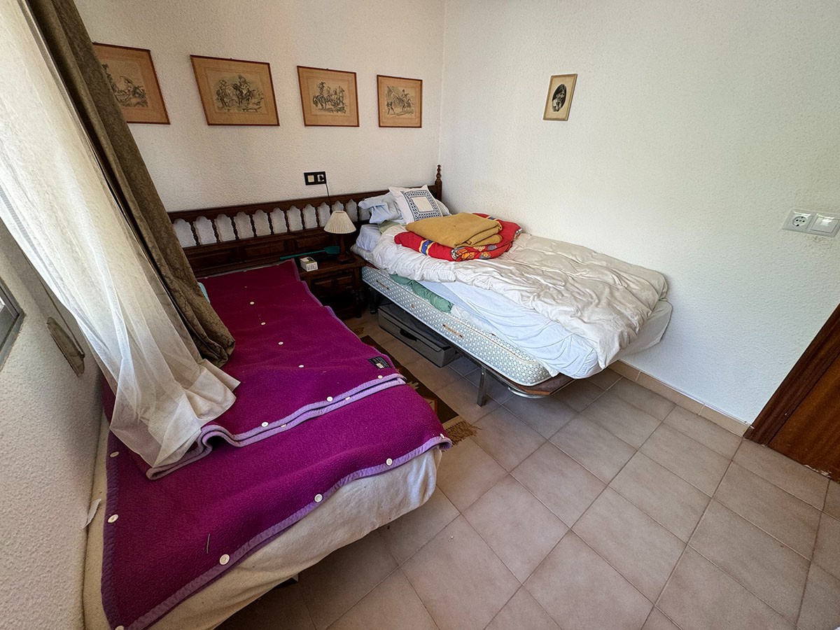 Resale - 3 Bedroom 2 Bathroom Villa in Orihuela Costa - La Zenia - Alicante Resale - 3 Bedroom 2 Bathroom Villa in Orihuela Costa - La Zenia - Alicante