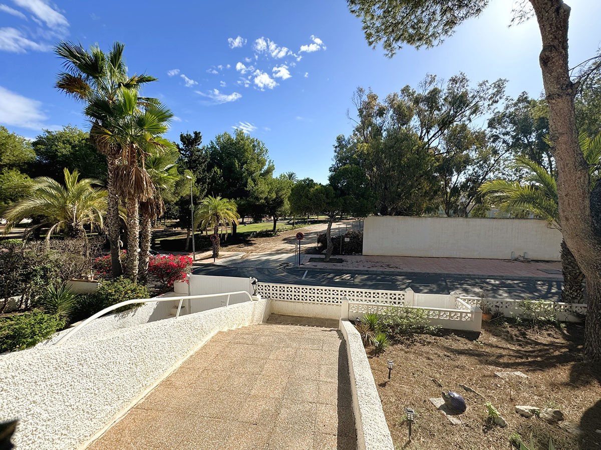 Resale - 3 Bedroom 2 Bathroom Villa in Orihuela Costa - La Zenia - Alicante Resale - 3 Bedroom 2 Bathroom Villa in Orihuela Costa - La Zenia - Alicante