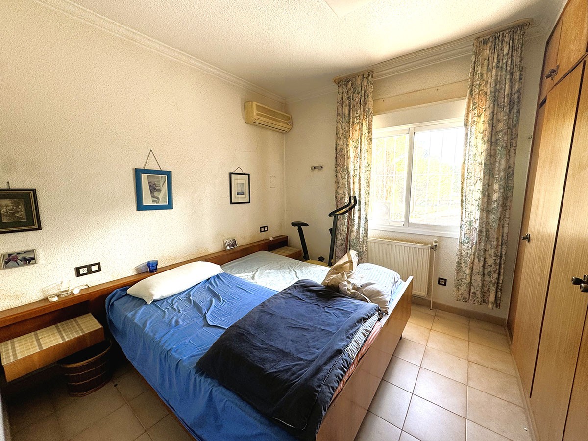 Resale - 3 Bedroom 2 Bathroom Villa in Orihuela Costa - La Zenia - Alicante Resale - 3 Bedroom 2 Bathroom Villa in Orihuela Costa - La Zenia - Alicante