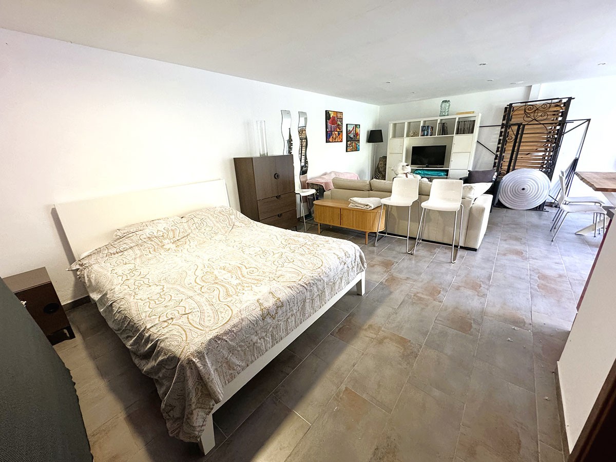 Resale - 5 Bedroom 3 Bathroom Villa in Orihuela Costa - La Zenia - Alicante Resale - 5 Bedroom 3 Bathroom Villa in Orihuela Costa - La Zenia - Alicante