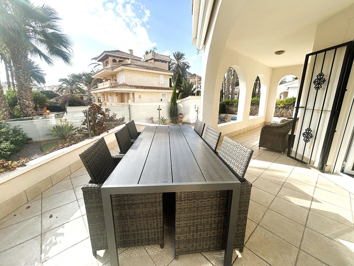 Sold - 6 Bedroom 4 Bathroom Villa in Orihuela Costa - La Zenia - Alicante Sold - 6 Bedroom 4 Bathroom Villa in Orihuela Costa - La Zenia - Alicante