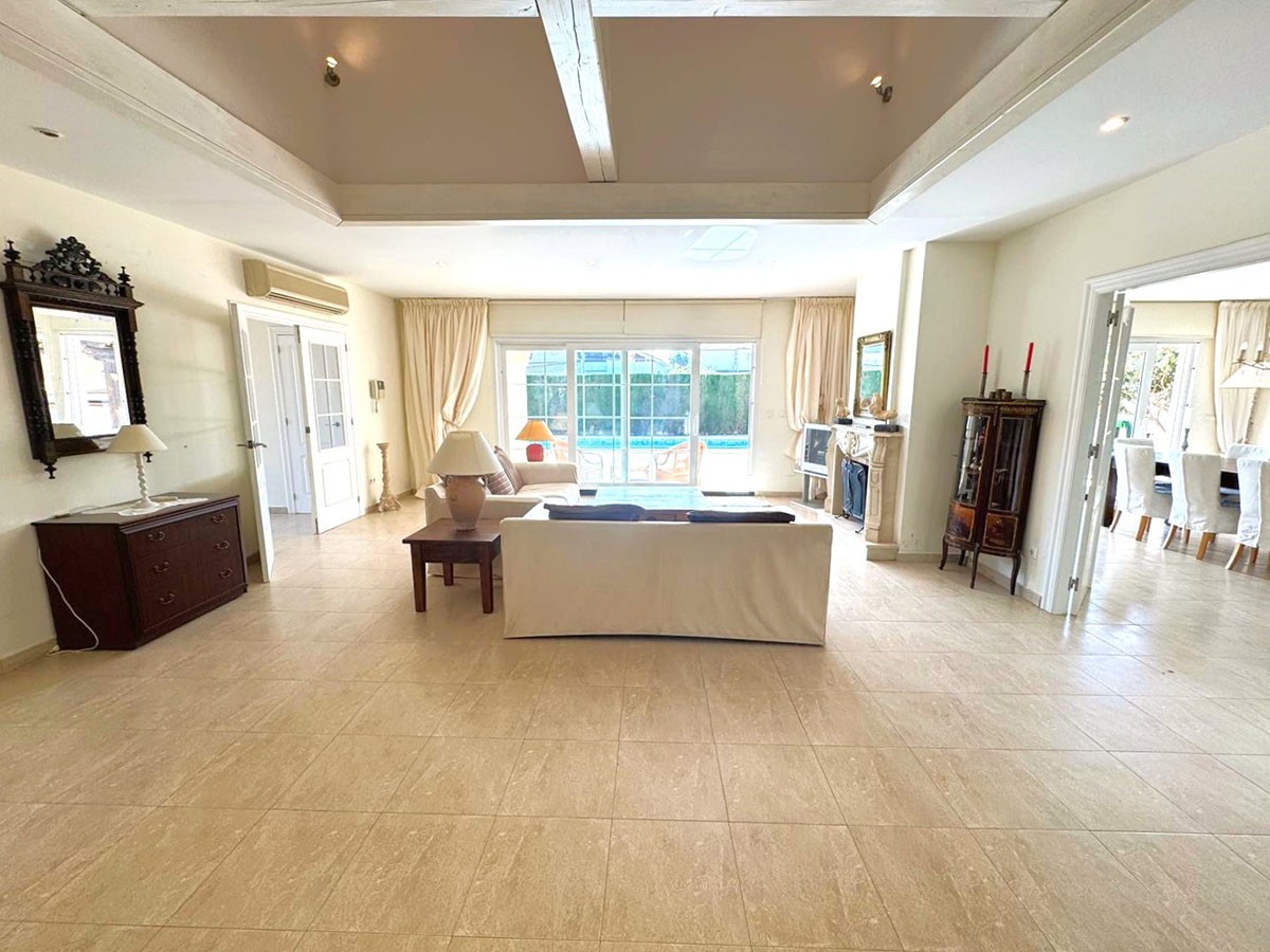 Resale - 4 Bedroom 3 Bathroom Villa in Orihuela Costa - Playa Flamenca - Alicante Resale - 4 Bedroom 3 Bathroom Villa in Orihuela Costa - Playa Flamenca - Alicante