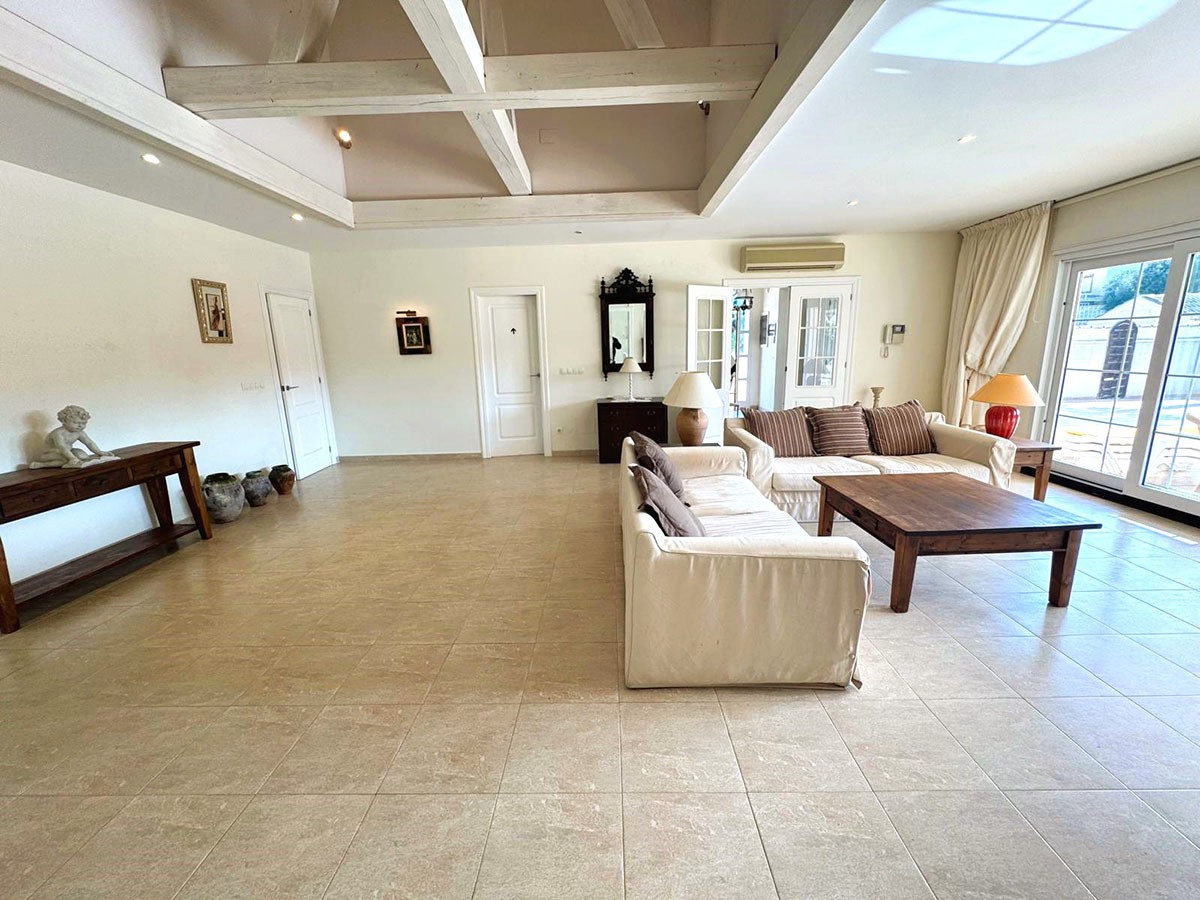 Resale - 4 Bedroom 3 Bathroom Villa in Orihuela Costa - Playa Flamenca - Alicante Resale - 4 Bedroom 3 Bathroom Villa in Orihuela Costa - Playa Flamenca - Alicante