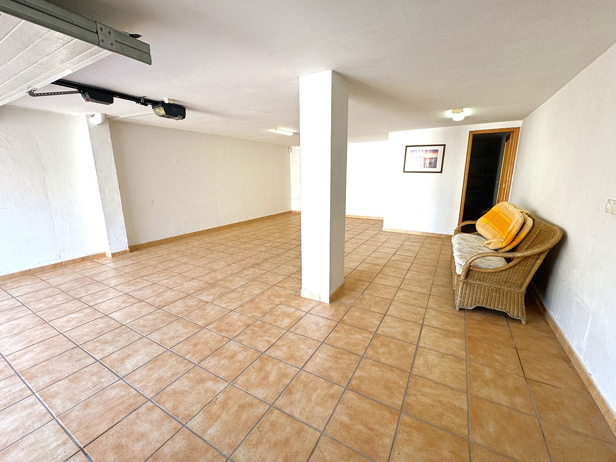 Resale - 4 Bedroom 3 Bathroom Villa in Orihuela Costa - Playa Flamenca - Alicante Resale - 4 Bedroom 3 Bathroom Villa in Orihuela Costa - Playa Flamenca - Alicante
