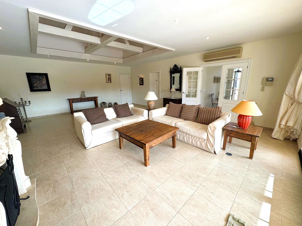 Resale - 4 Bedroom 3 Bathroom Villa in Orihuela Costa - Playa Flamenca - Alicante Resale - 4 Bedroom 3 Bathroom Villa in Orihuela Costa - Playa Flamenca - Alicante