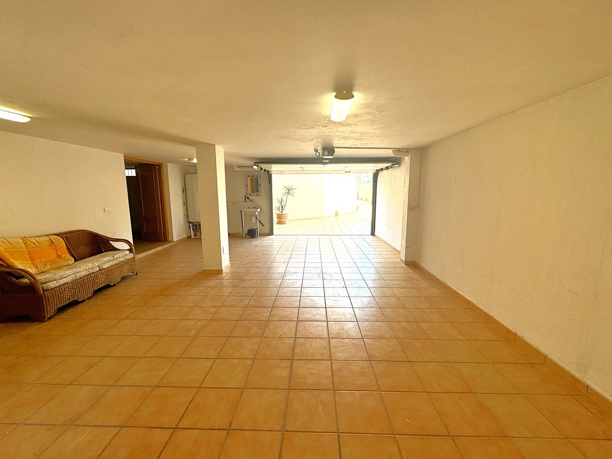 Resale - 4 Bedroom 3 Bathroom Villa in Orihuela Costa - Playa Flamenca - Alicante Resale - 4 Bedroom 3 Bathroom Villa in Orihuela Costa - Playa Flamenca - Alicante