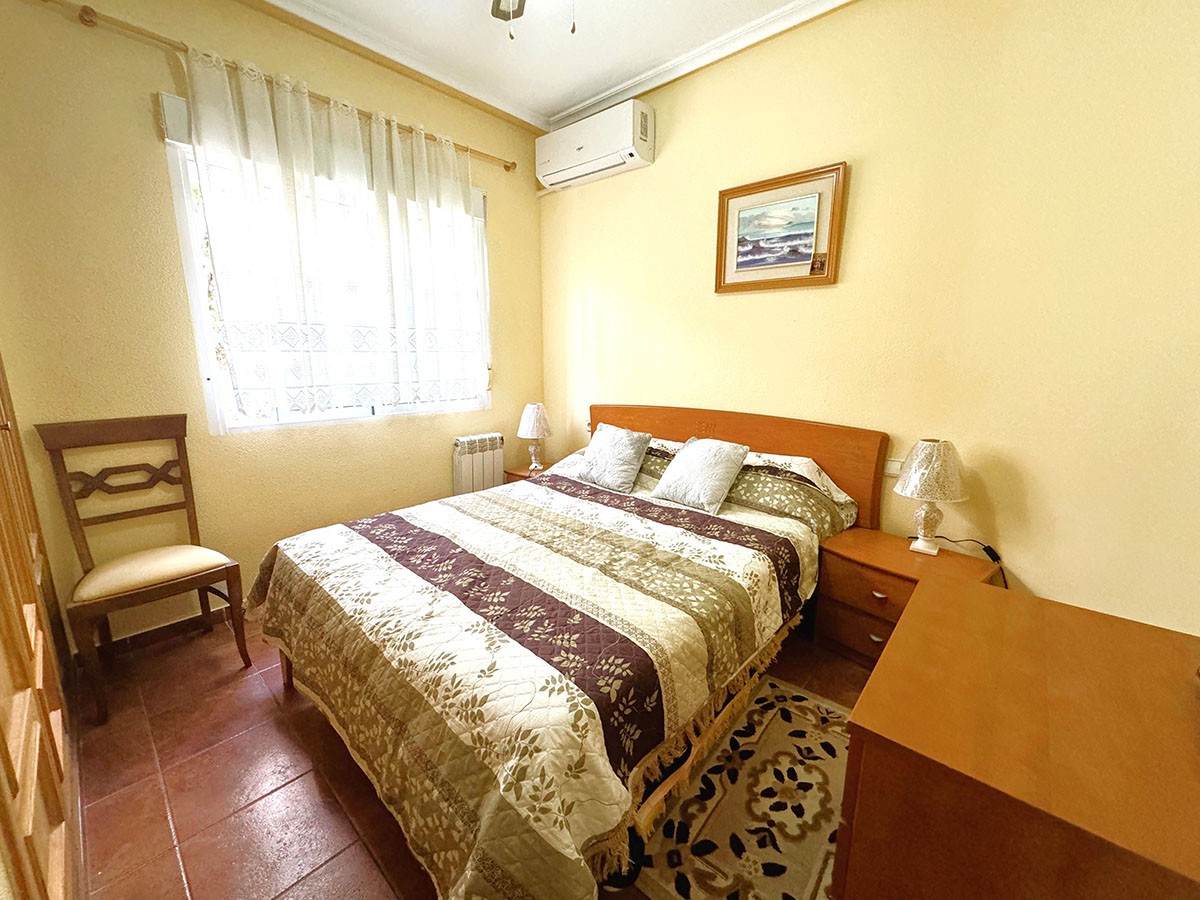 Resale - 4 Bedroom 3 Bathroom Villa in Orihuela Costa - Playa Flamenca - Alicante Resale - 4 Bedroom 3 Bathroom Villa in Orihuela Costa - Playa Flamenca - Alicante