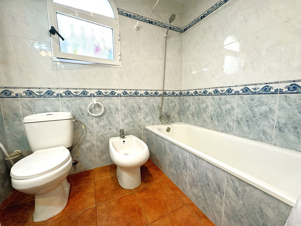 Resale - 4 Bedroom 3 Bathroom Villa in Orihuela Costa - Playa Flamenca - Alicante Resale - 4 Bedroom 3 Bathroom Villa in Orihuela Costa - Playa Flamenca - Alicante