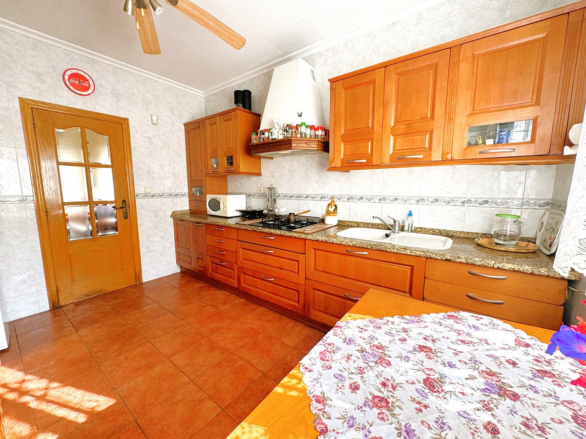 Resale - 4 Bedroom 3 Bathroom Villa in Orihuela Costa - Playa Flamenca - Alicante Resale - 4 Bedroom 3 Bathroom Villa in Orihuela Costa - Playa Flamenca - Alicante