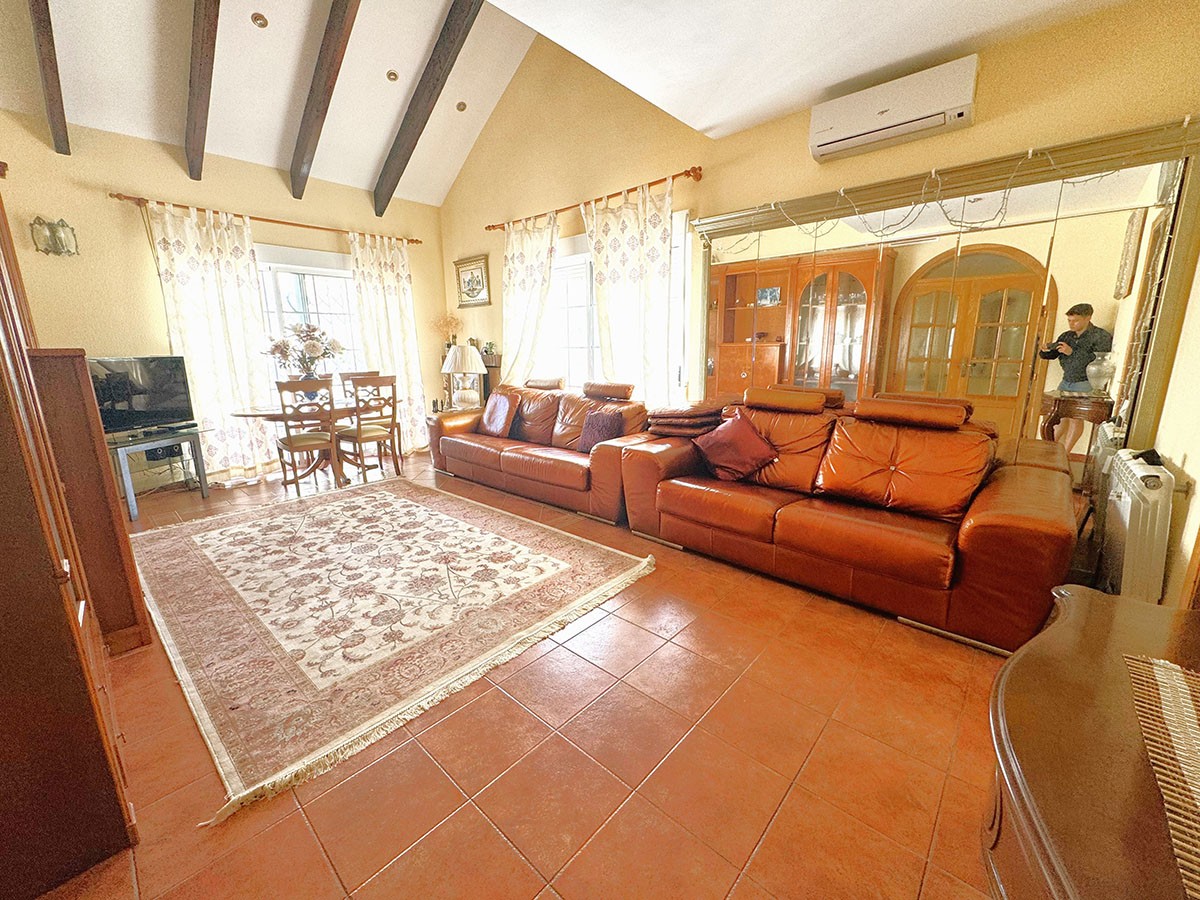 Resale - 4 Bedroom 3 Bathroom Villa in Orihuela Costa - Playa Flamenca - Alicante Resale - 4 Bedroom 3 Bathroom Villa in Orihuela Costa - Playa Flamenca - Alicante