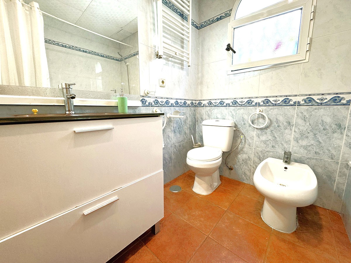 Resale - 4 Bedroom 3 Bathroom Villa in Orihuela Costa - Playa Flamenca - Alicante Resale - 4 Bedroom 3 Bathroom Villa in Orihuela Costa - Playa Flamenca - Alicante