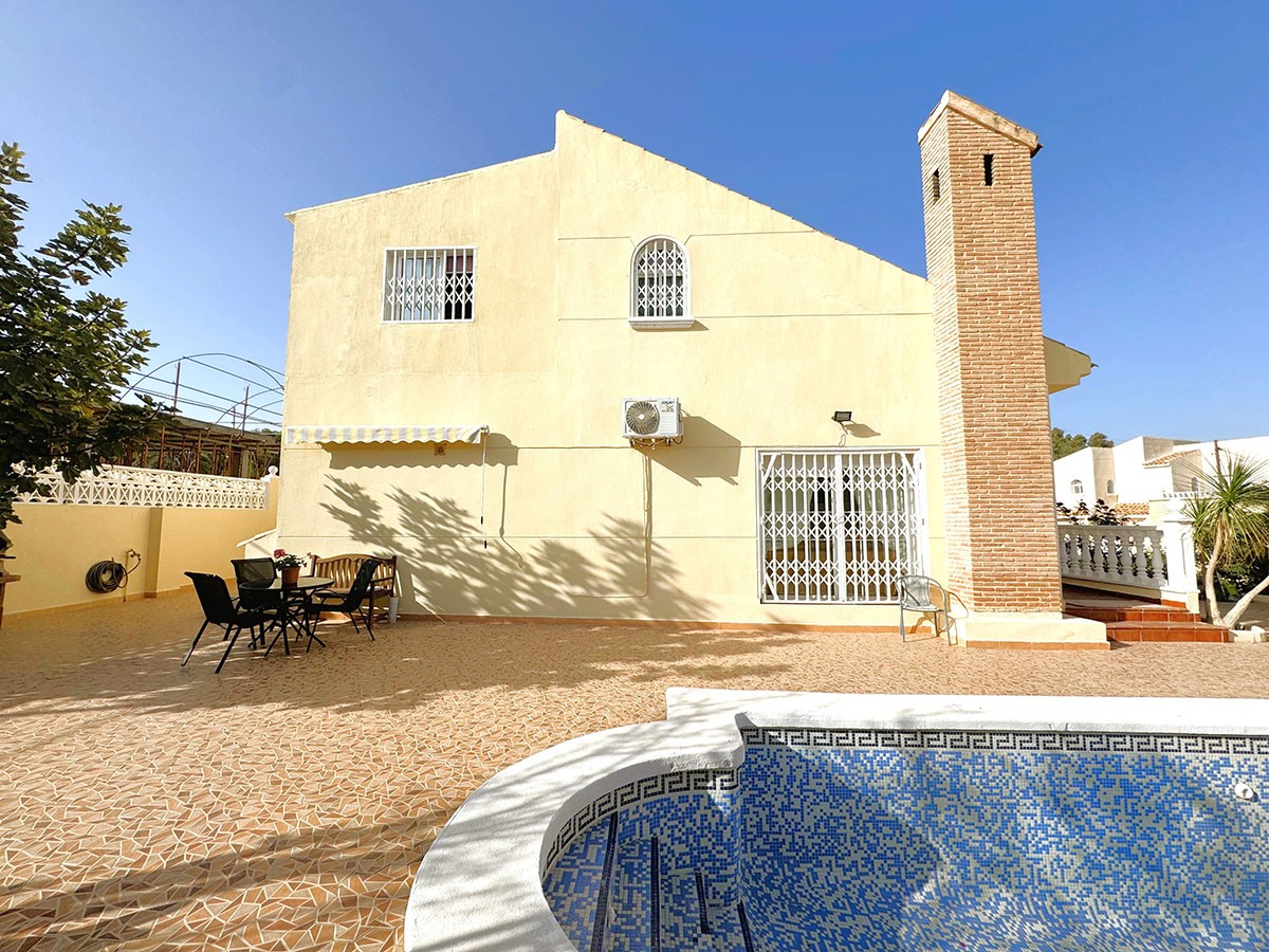Resale - 4 Bedroom 3 Bathroom Villa in Orihuela Costa - Playa Flamenca - Alicante Resale - 4 Bedroom 3 Bathroom Villa in Orihuela Costa - Playa Flamenca - Alicante