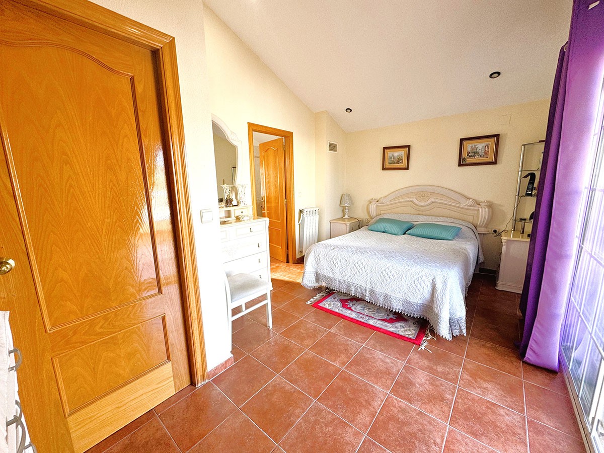 Resale - 4 Bedroom 3 Bathroom Villa in Orihuela Costa - Playa Flamenca - Alicante Resale - 4 Bedroom 3 Bathroom Villa in Orihuela Costa - Playa Flamenca - Alicante