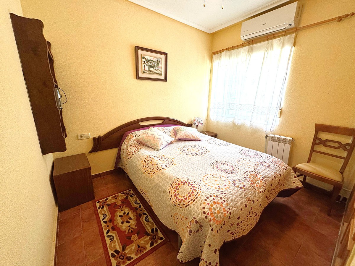 Resale - 4 Bedroom 3 Bathroom Villa in Orihuela Costa - Playa Flamenca - Alicante Resale - 4 Bedroom 3 Bathroom Villa in Orihuela Costa - Playa Flamenca - Alicante