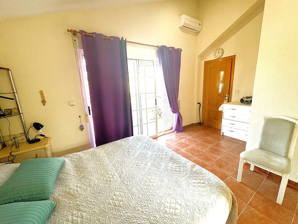 Resale - 4 Bedroom 3 Bathroom Villa in Orihuela Costa - Playa Flamenca - Alicante Resale - 4 Bedroom 3 Bathroom Villa in Orihuela Costa - Playa Flamenca - Alicante