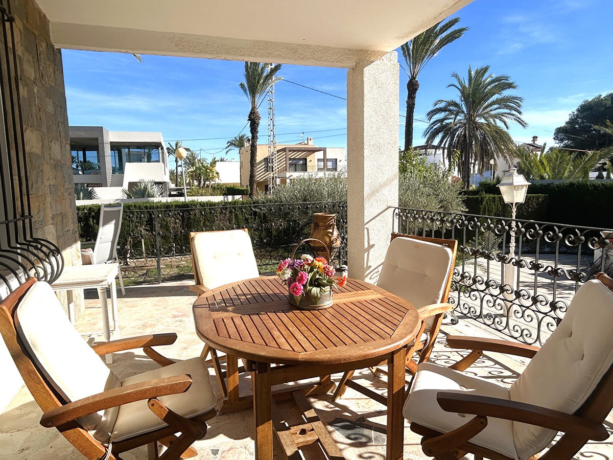 Sold - 4 Bedroom 2 Bathroom Villa in Orihuela Costa - Cabo Roig - Alicante Sold - 4 Bedroom 2 Bathroom Villa in Orihuela Costa - Cabo Roig - Alicante